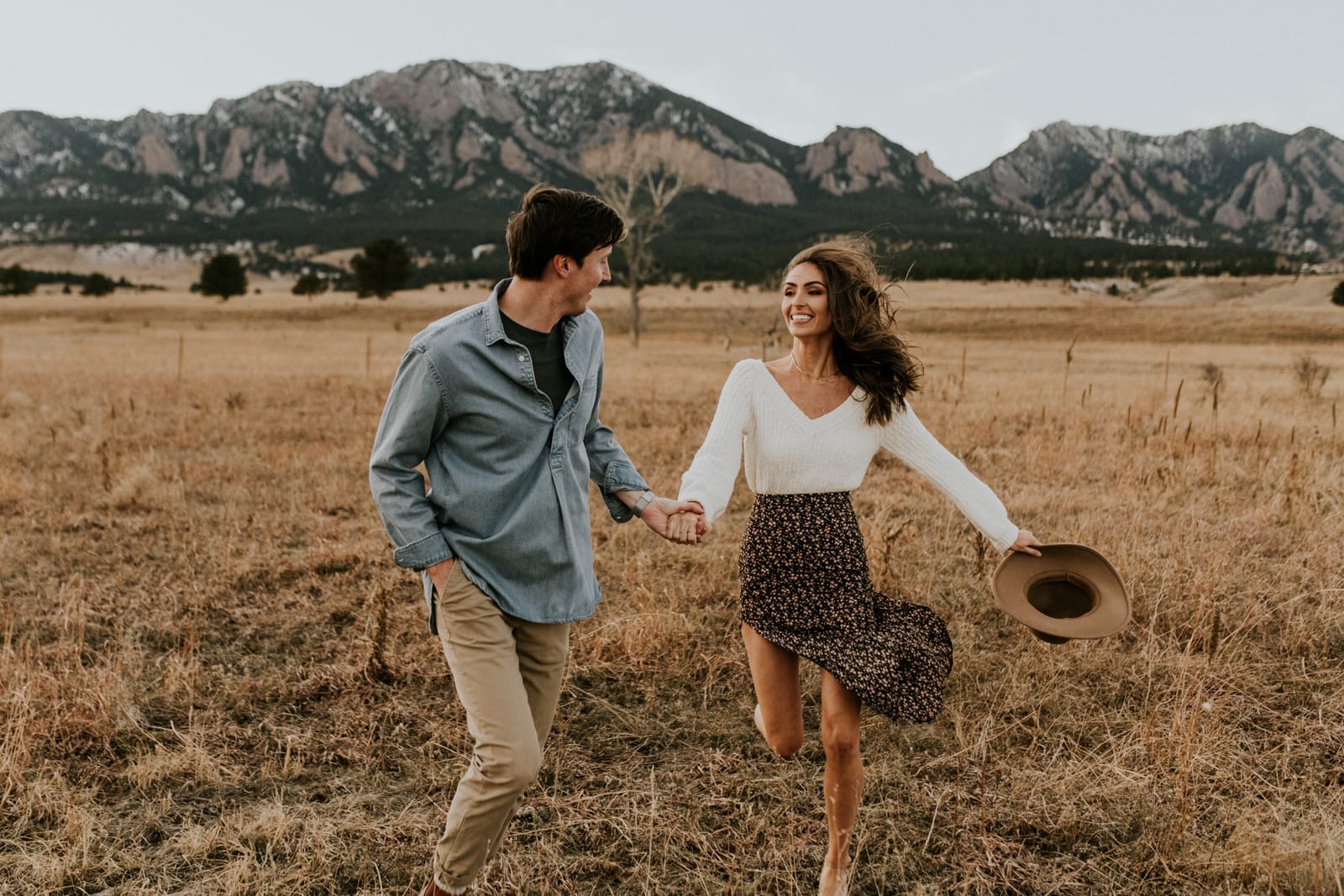 when to take engagement photos in colorado